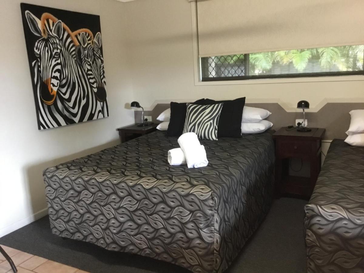 Golden Palms Motor Inn Μπούνταμπεργκ Εξωτερικό φωτογραφία