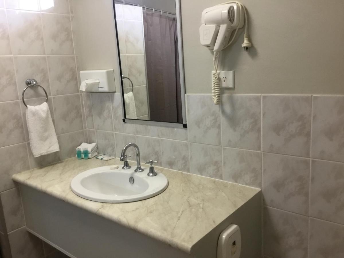 Golden Palms Motor Inn Μπούνταμπεργκ Εξωτερικό φωτογραφία