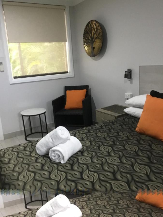 Golden Palms Motor Inn Μπούνταμπεργκ Εξωτερικό φωτογραφία