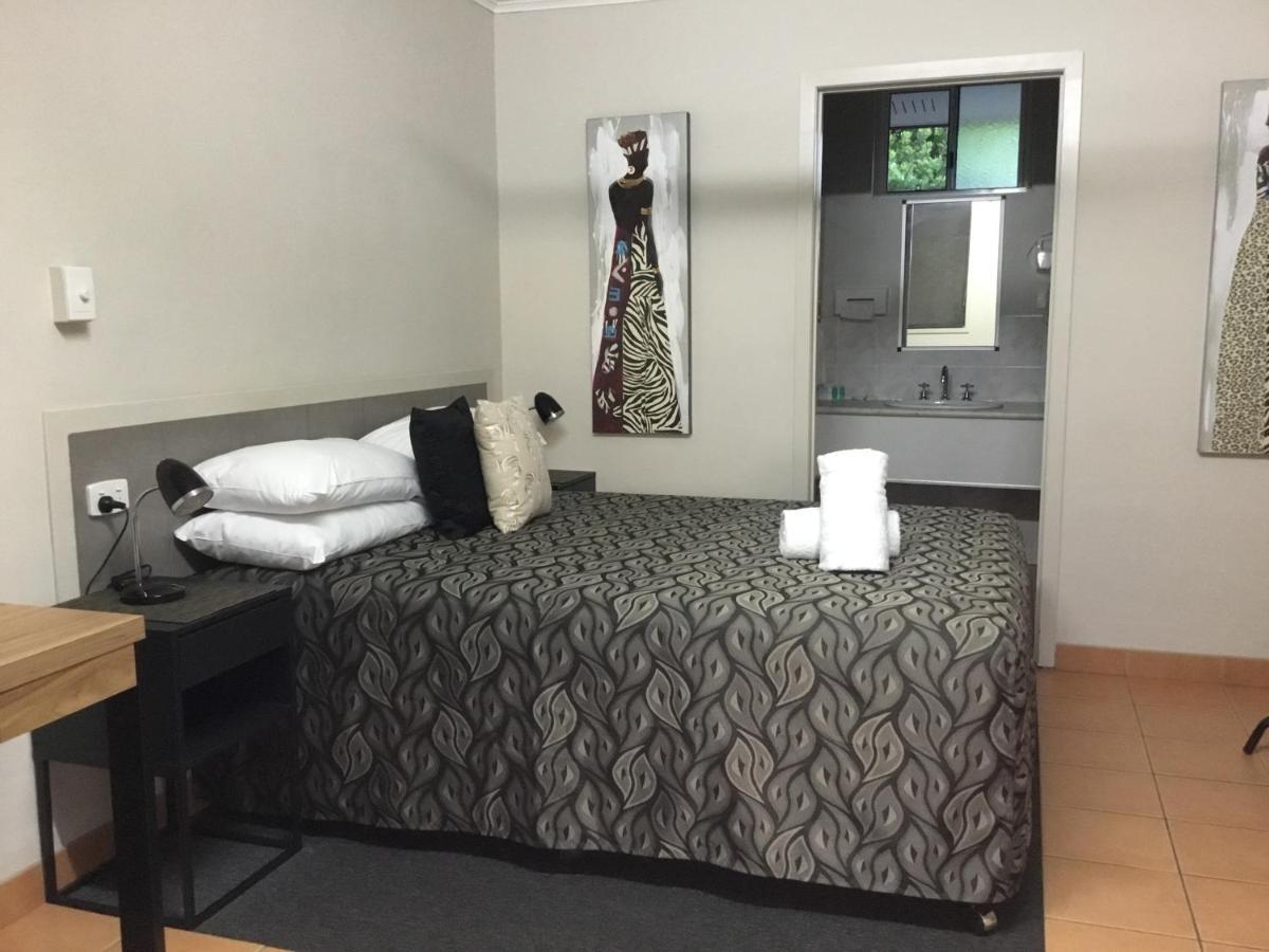 Golden Palms Motor Inn Μπούνταμπεργκ Εξωτερικό φωτογραφία