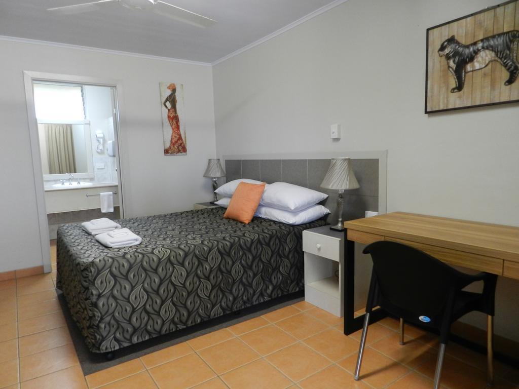 Golden Palms Motor Inn Μπούνταμπεργκ Εξωτερικό φωτογραφία
