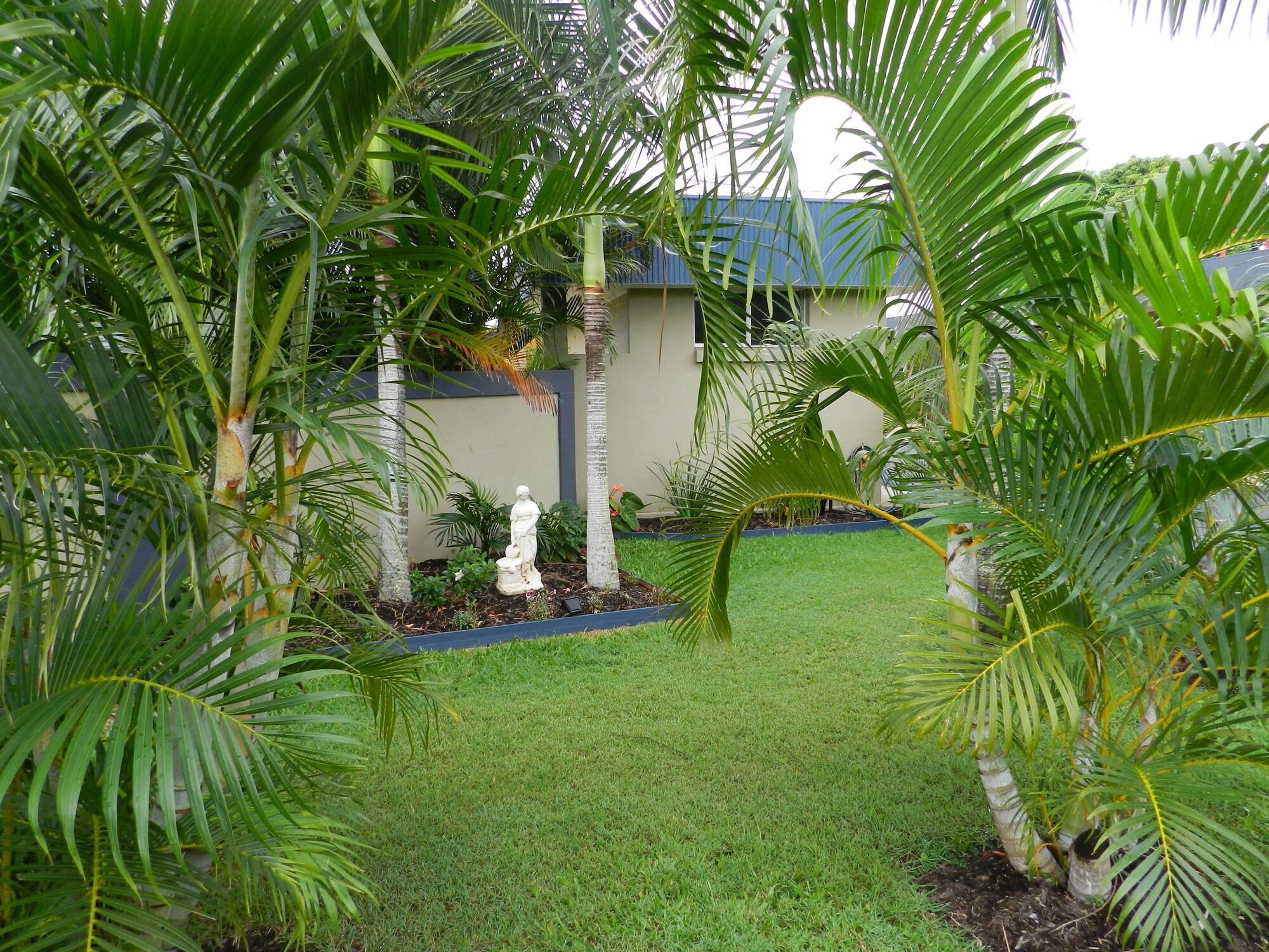 Golden Palms Motor Inn Μπούνταμπεργκ Εξωτερικό φωτογραφία