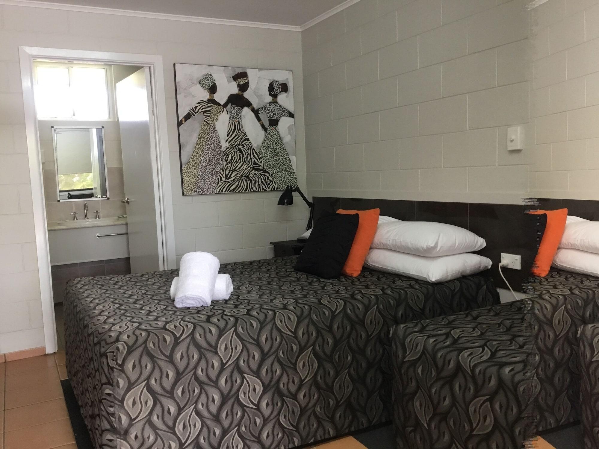 Golden Palms Motor Inn Μπούνταμπεργκ Εξωτερικό φωτογραφία