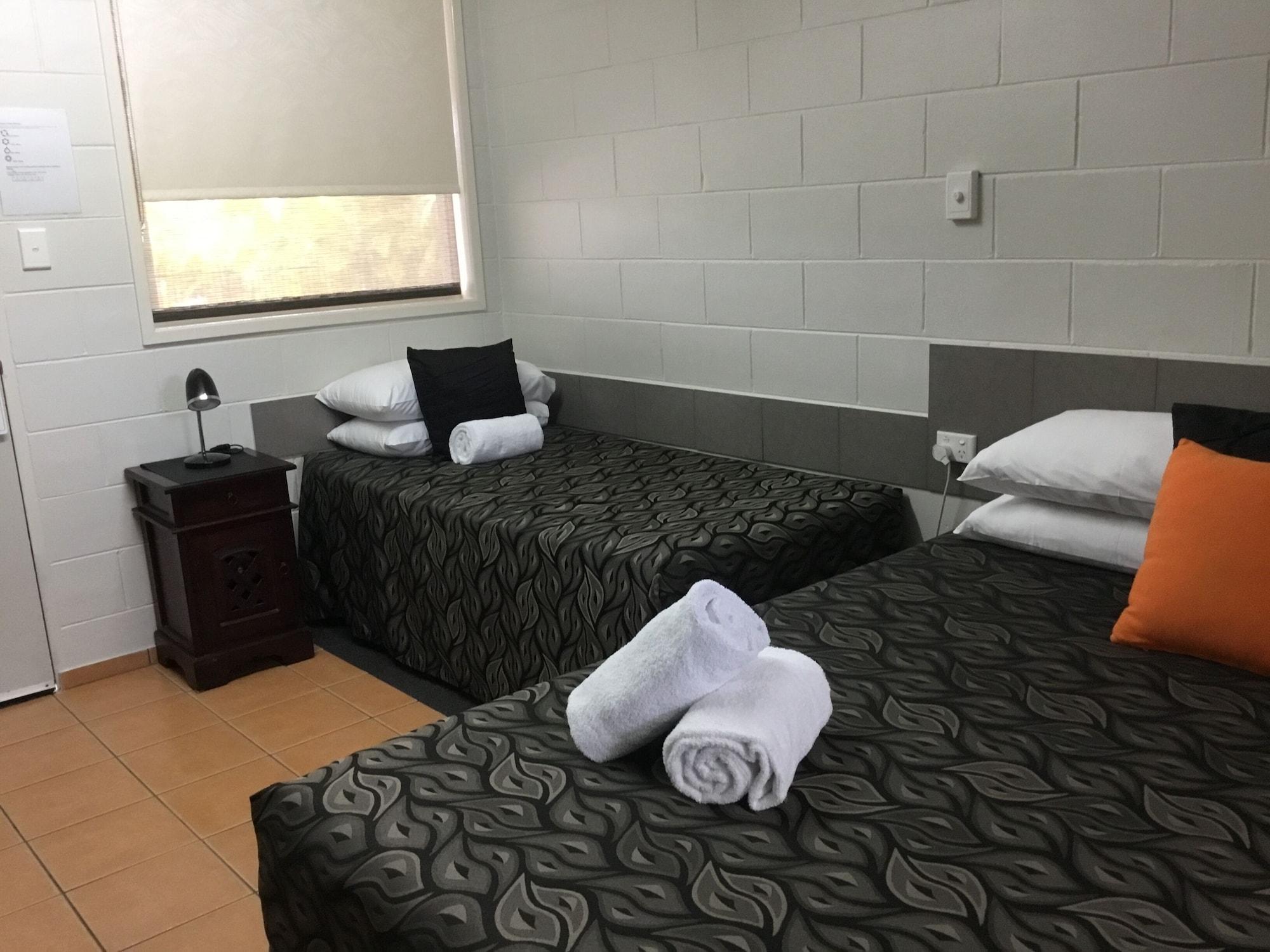 Golden Palms Motor Inn Μπούνταμπεργκ Εξωτερικό φωτογραφία