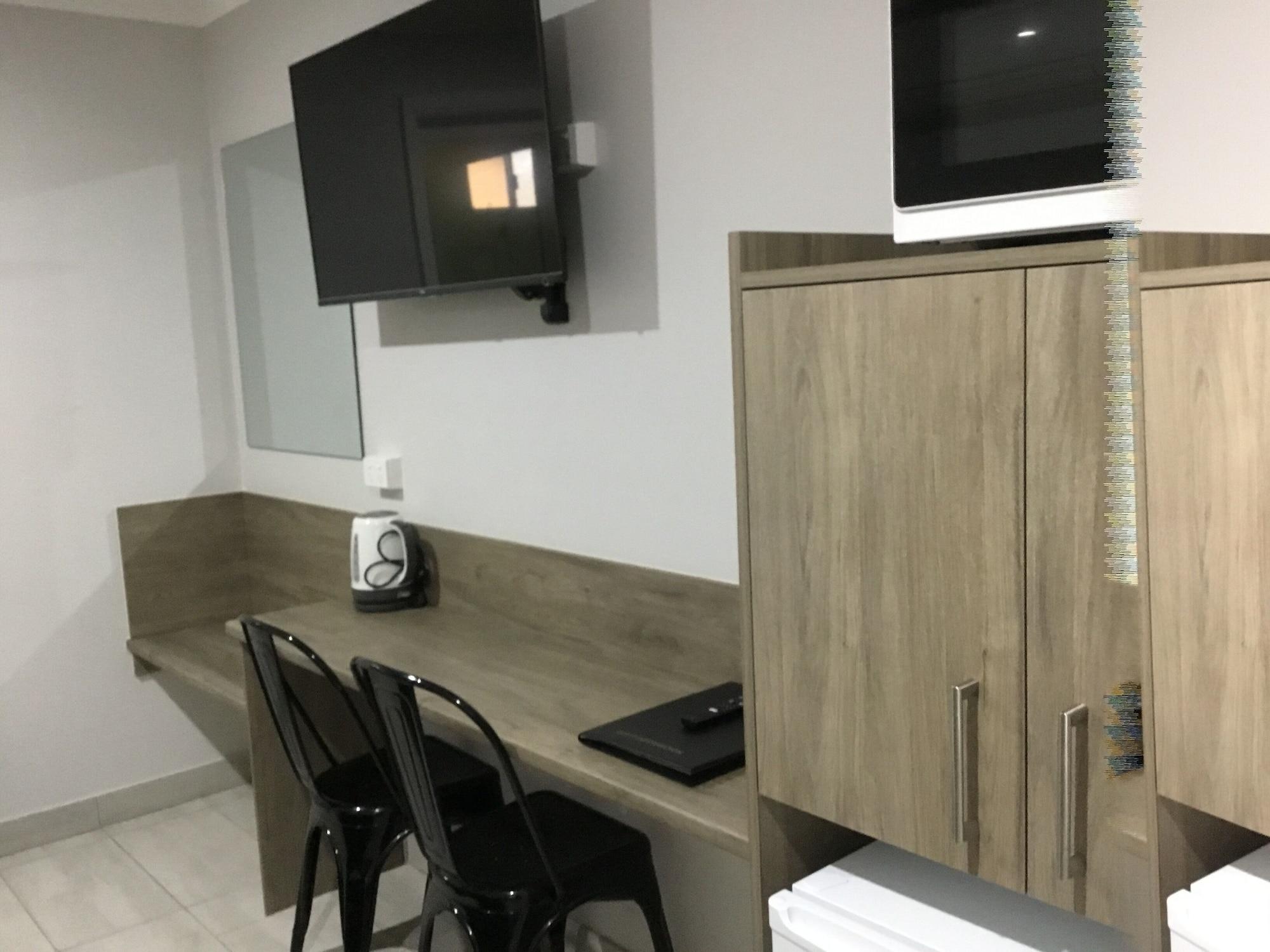 Golden Palms Motor Inn Μπούνταμπεργκ Εξωτερικό φωτογραφία