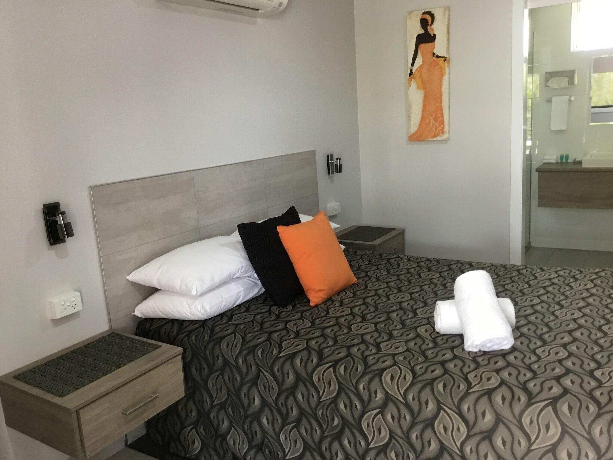 Golden Palms Motor Inn Μπούνταμπεργκ Εξωτερικό φωτογραφία