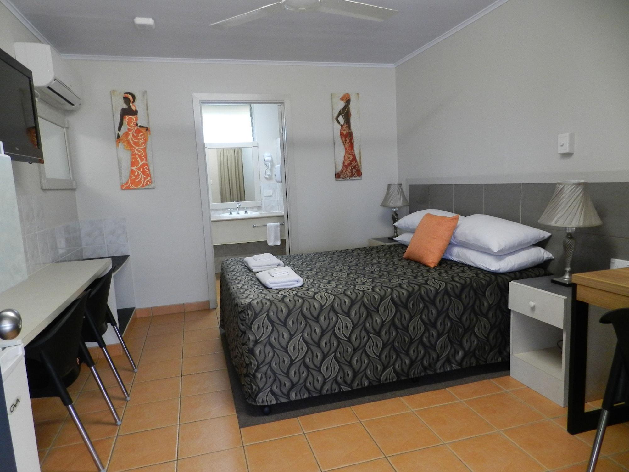 Golden Palms Motor Inn Μπούνταμπεργκ Εξωτερικό φωτογραφία