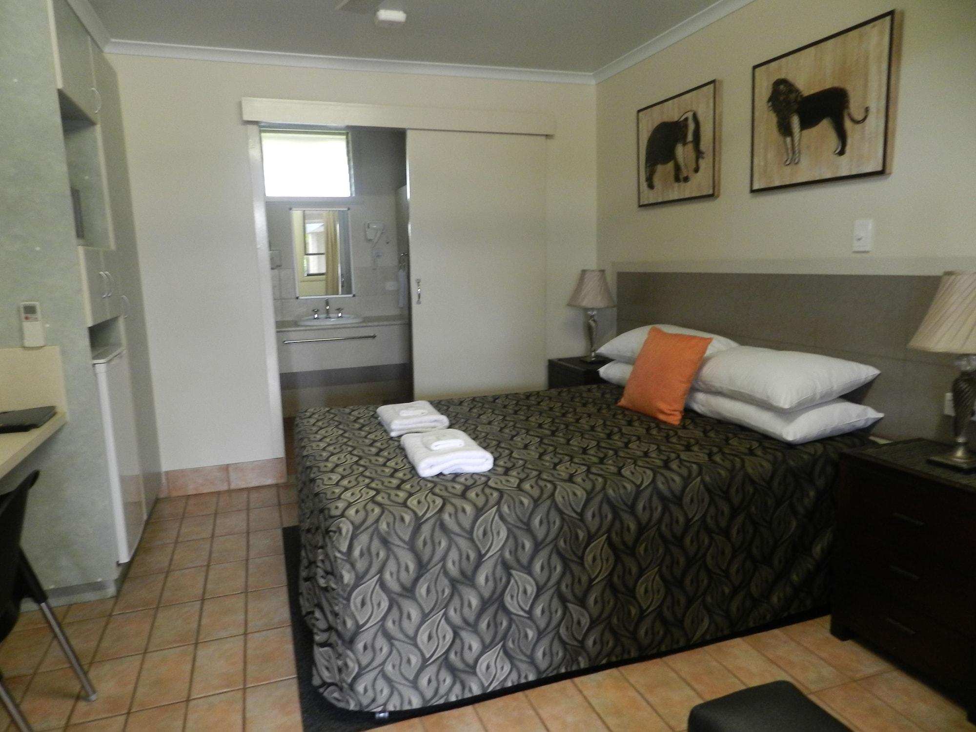 Golden Palms Motor Inn Μπούνταμπεργκ Εξωτερικό φωτογραφία